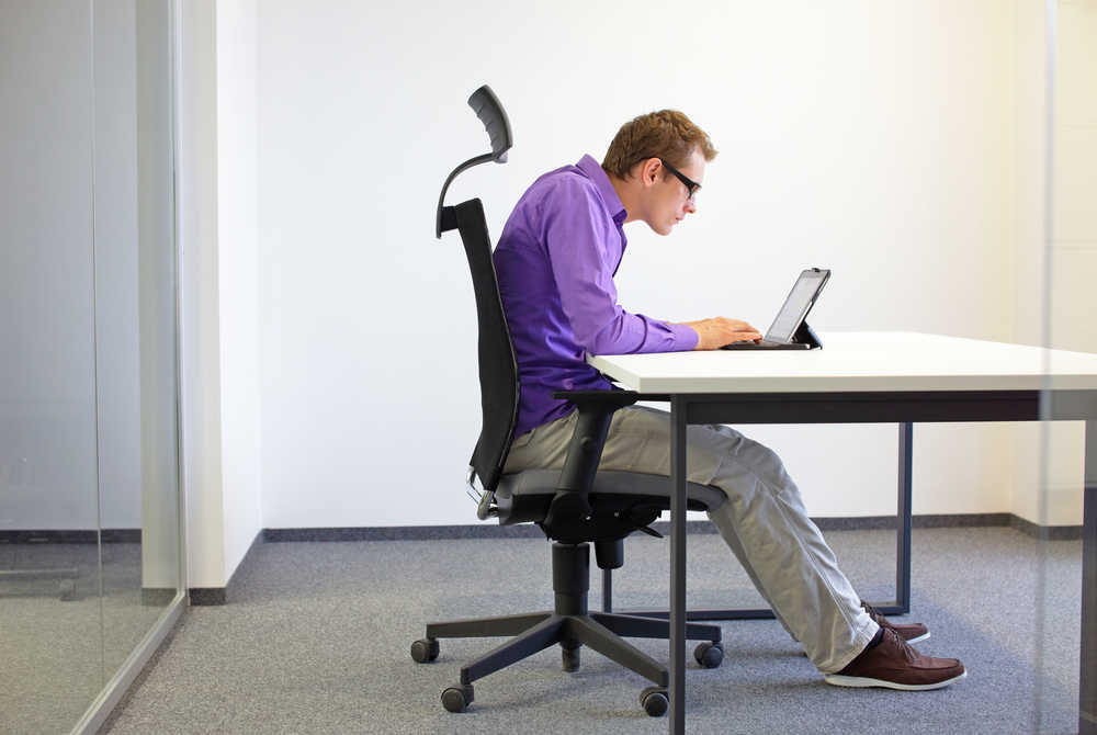 ¿Por qué es importante la ergonomía en las áreas de trabajo y cómo lograrla?